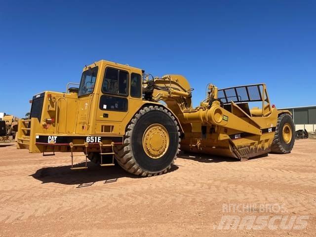 CAT 651E Skrabere