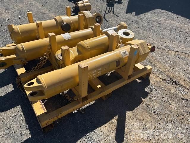 CAT 657E Transport – Andet