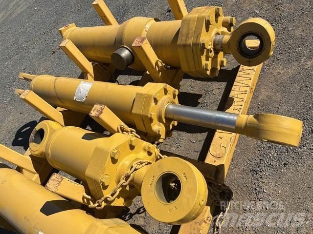 CAT 657E Transport – Andet