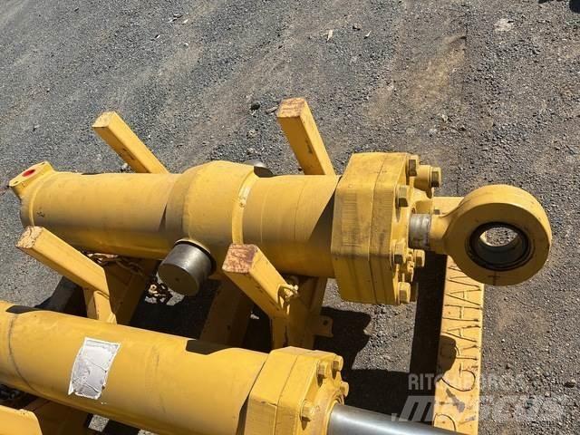 CAT 657E Transport – Andet