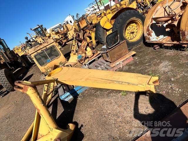 CAT 657E Transport – Andet