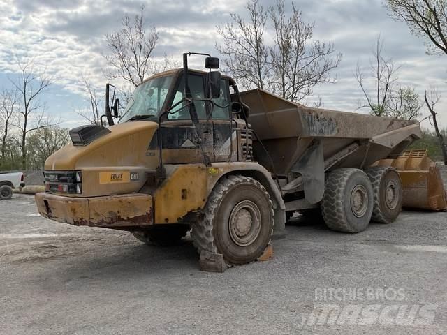 CAT 730 Terrængående lastbiler