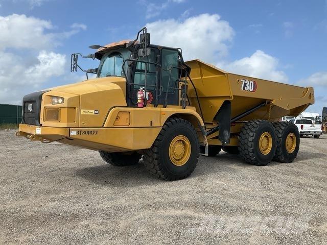CAT 730 Terrængående lastbiler