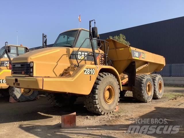 CAT 740 Terrængående lastbiler