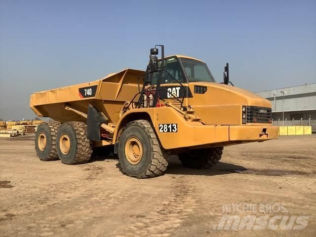 CAT 740 Terrængående lastbiler