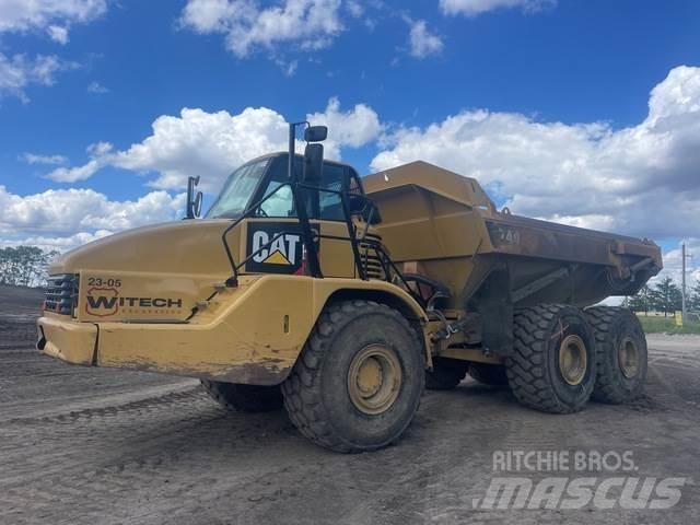 CAT 740 Terrængående lastbiler