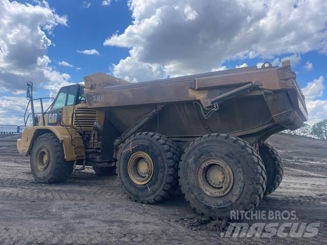 CAT 740 Terrængående lastbiler