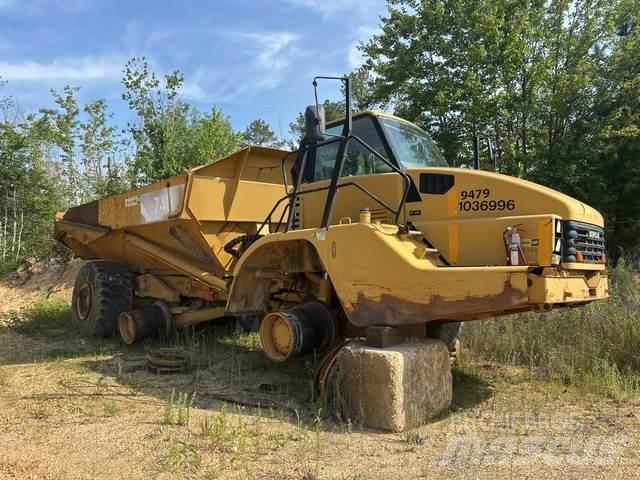 CAT 740 Terrængående lastbiler