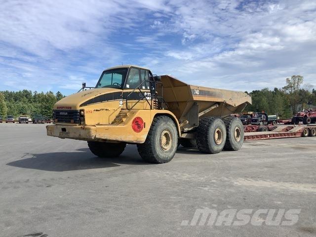 CAT 740 Terrængående lastbiler
