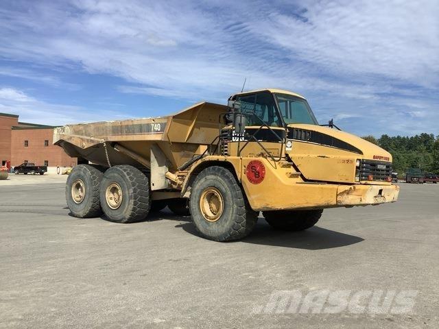 CAT 740 Terrængående lastbiler
