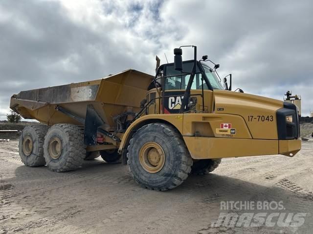 CAT 740B Terrængående lastbiler