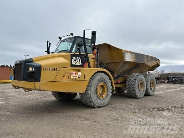 CAT 740B Terrængående lastbiler