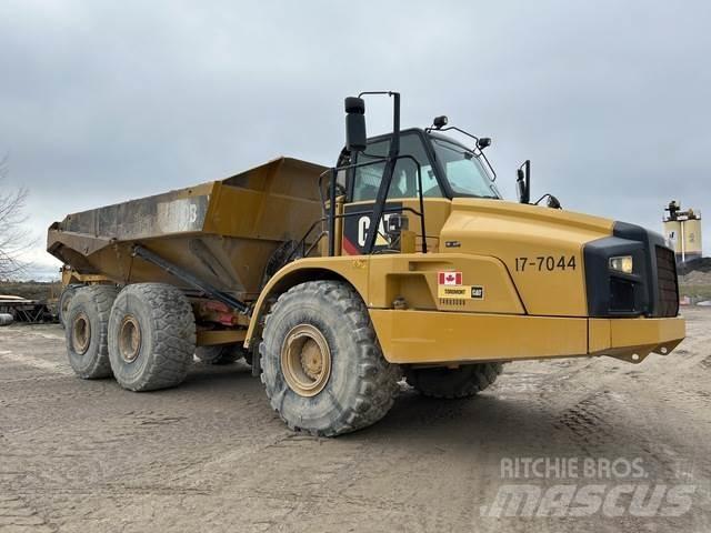 CAT 740B Terrængående lastbiler