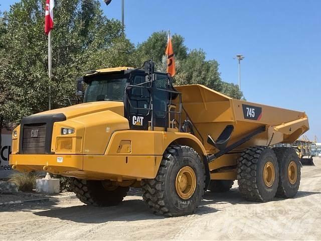 CAT 745 Terrængående lastbiler