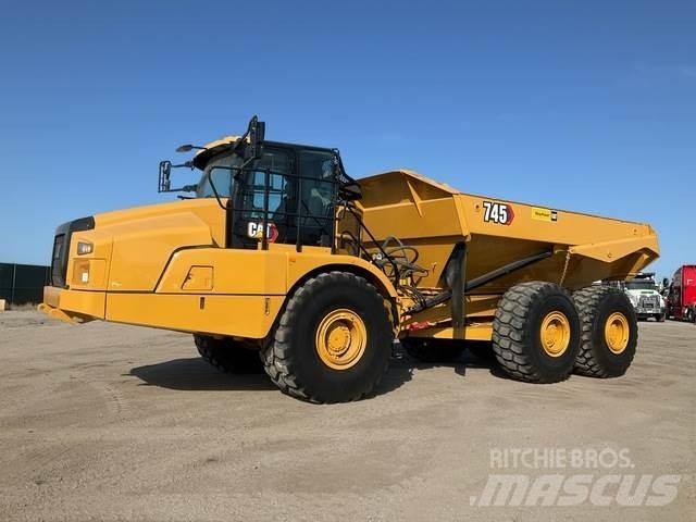 CAT 745 Terrængående lastbiler