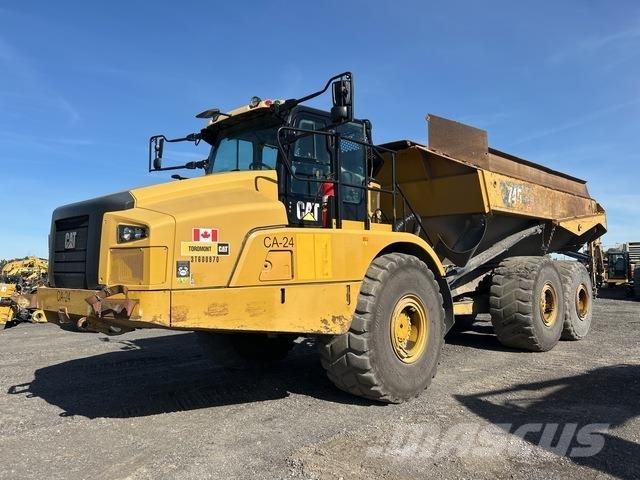 CAT 745 Terrængående lastbiler