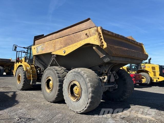 CAT 745 Terrængående lastbiler