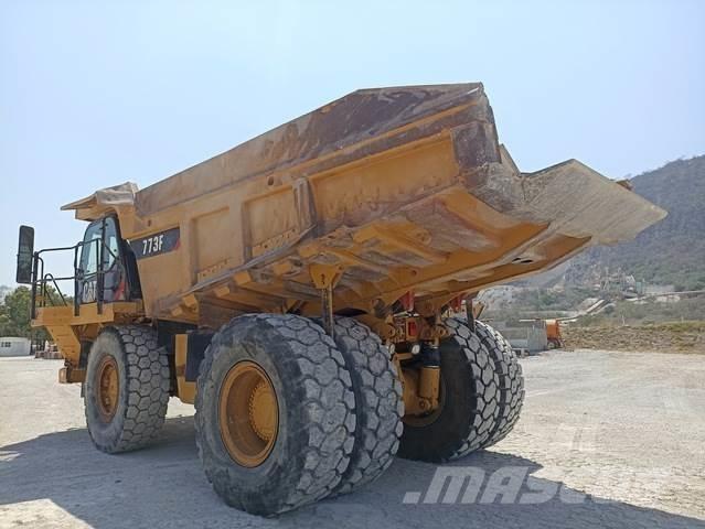 CAT 773F Terrængående lastbiler