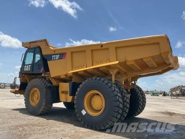 CAT 773F Terrængående lastbiler