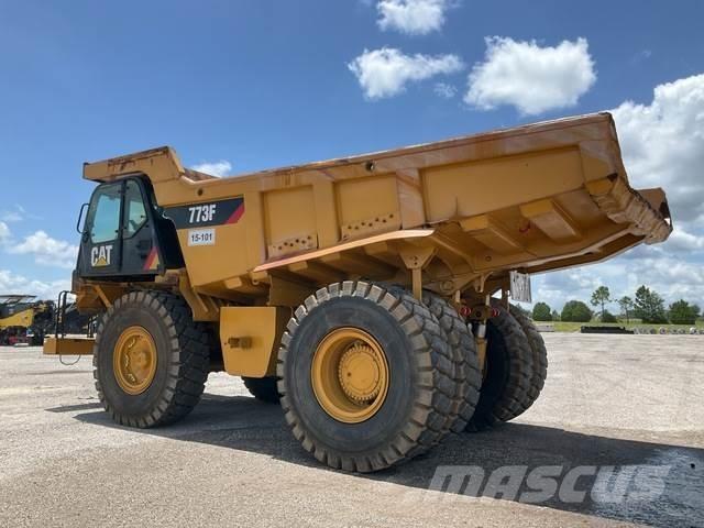 CAT 773F Terrængående lastbiler