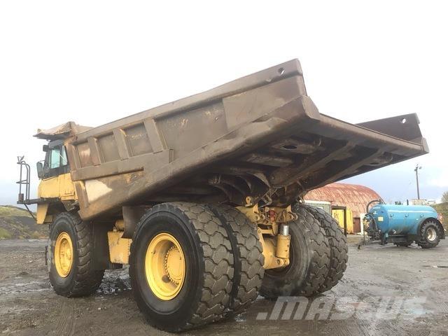 CAT 775B Terrængående lastbiler