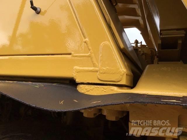 CAT 775E Terrængående lastbiler