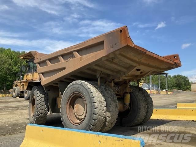 CAT 777D Terrængående lastbiler