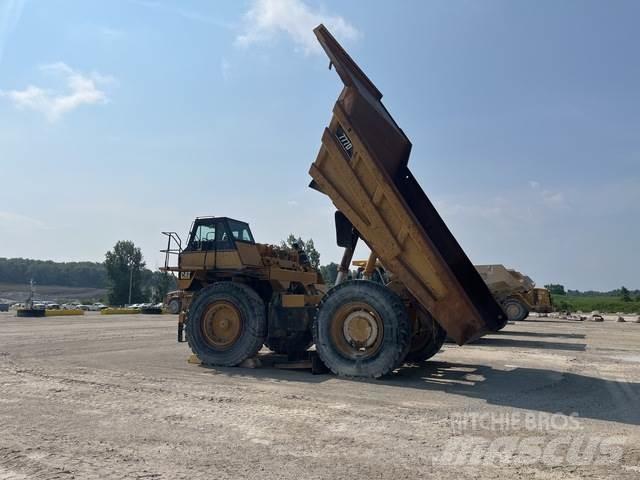 CAT 777D Terrængående lastbiler