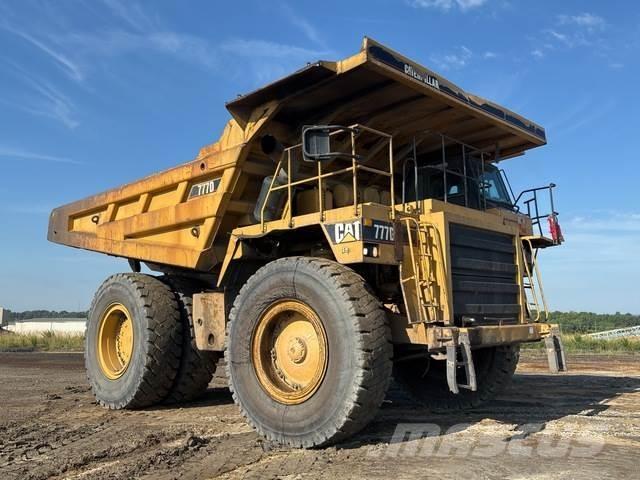 CAT 777D Terrængående lastbiler