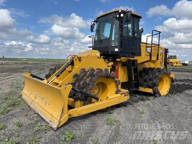 CAT 815 Jordvibrationstromler