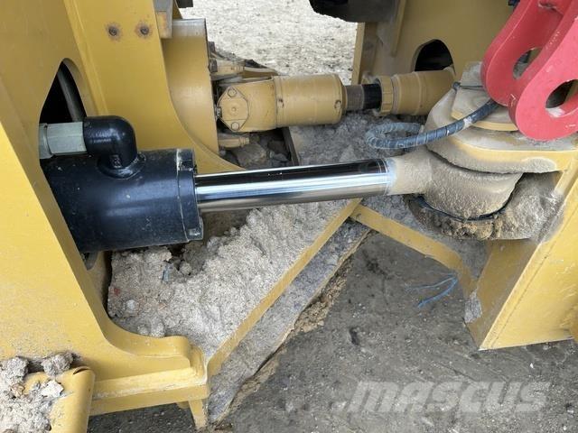 CAT 815 Jordvibrationstromler