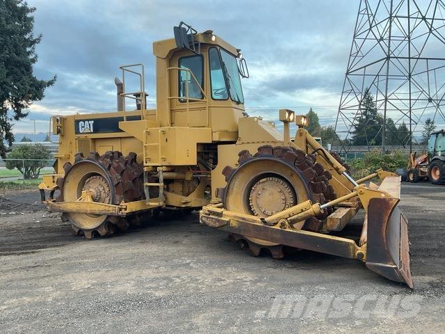 CAT 825C Jordvibrationstromler
