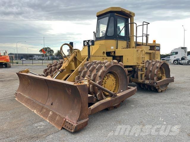CAT 825C Jordvibrationstromler