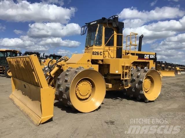 CAT 826C Jordvibrationstromler