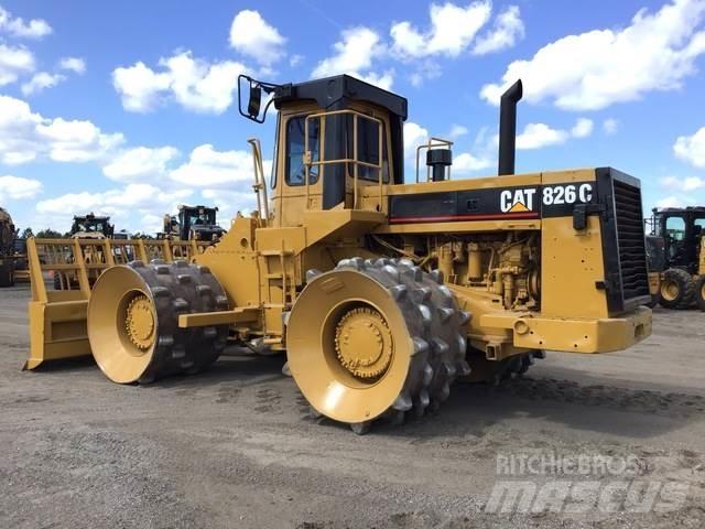 CAT 826C Jordvibrationstromler