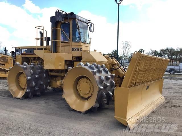 CAT 826C Jordvibrationstromler
