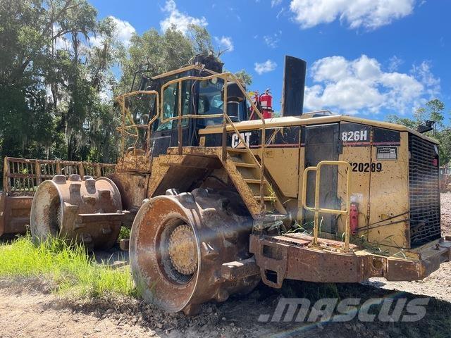 CAT 826H Jordvibrationstromler