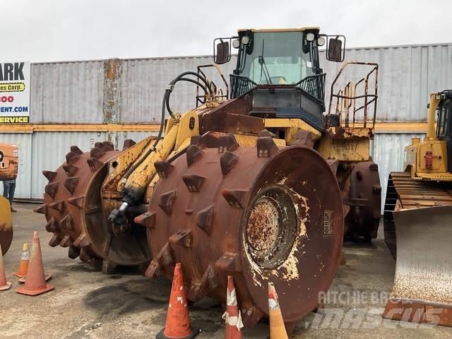 CAT 836G Jordvibrationstromler