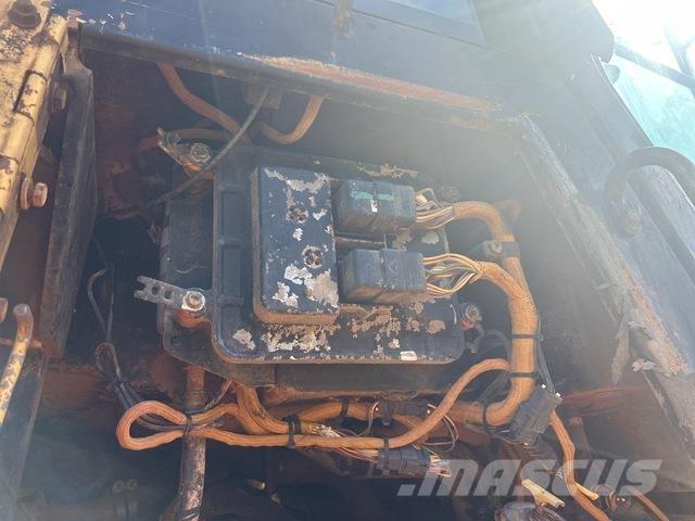 CAT 963C Larvebåndslæssere