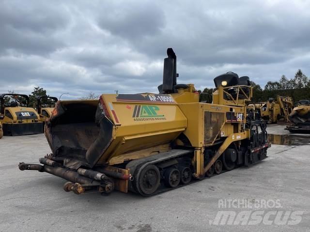 CAT AP-1055D Asfaltudlæggere