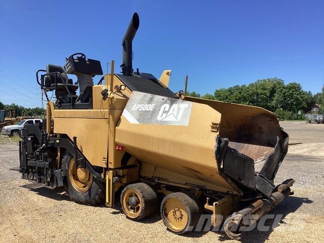 CAT AP 550E Asfaltudlæggere