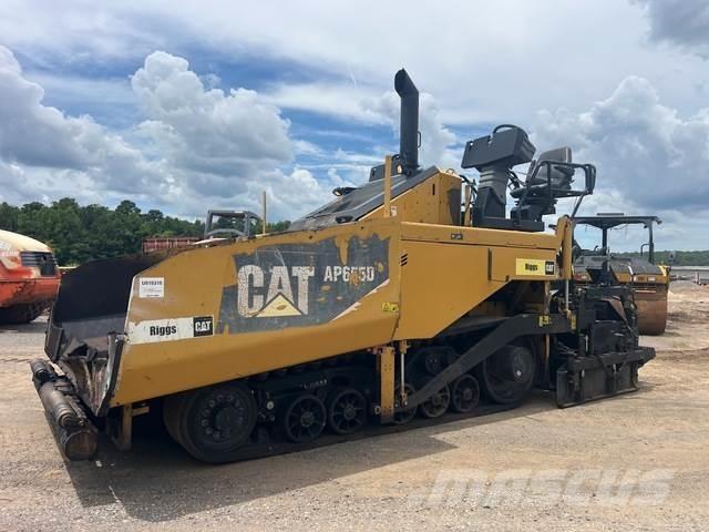 CAT AP-655D Asfaltudlæggere