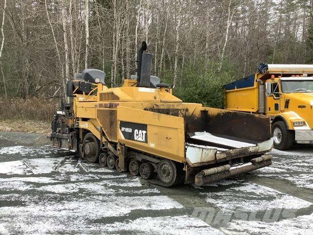 CAT AP1055D Asfaltudlæggere