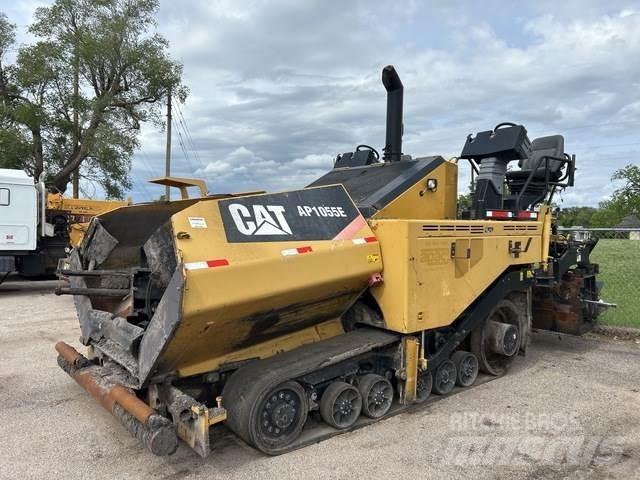 CAT AP1055E Asfaltudlæggere