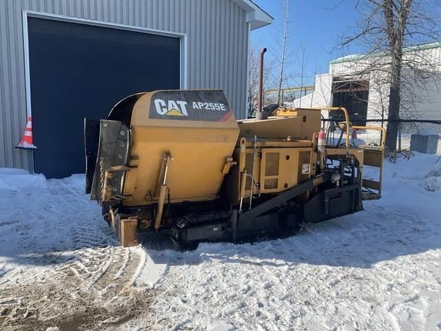 CAT AP255E Asfaltudlæggere