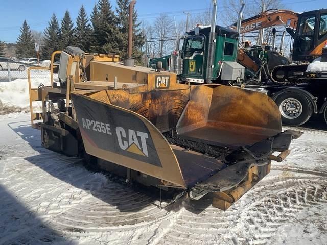 CAT AP255E Asfaltudlæggere