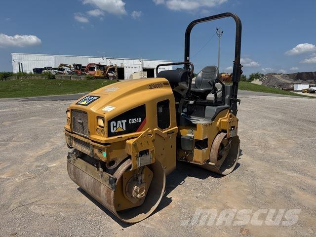 CAT CB24B Tvilling tromle