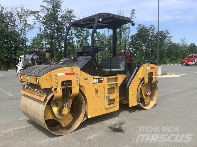 CAT CB44B Tvilling tromle