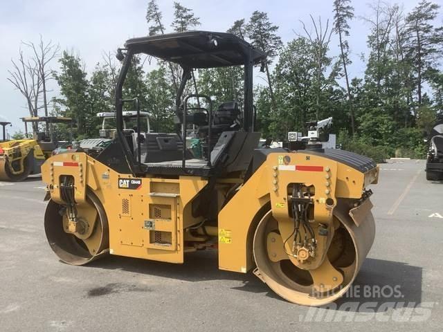 CAT CB44B Tvilling tromle