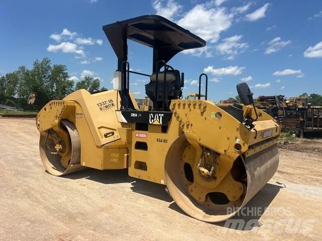 CAT CB54 XW Tvilling tromle
